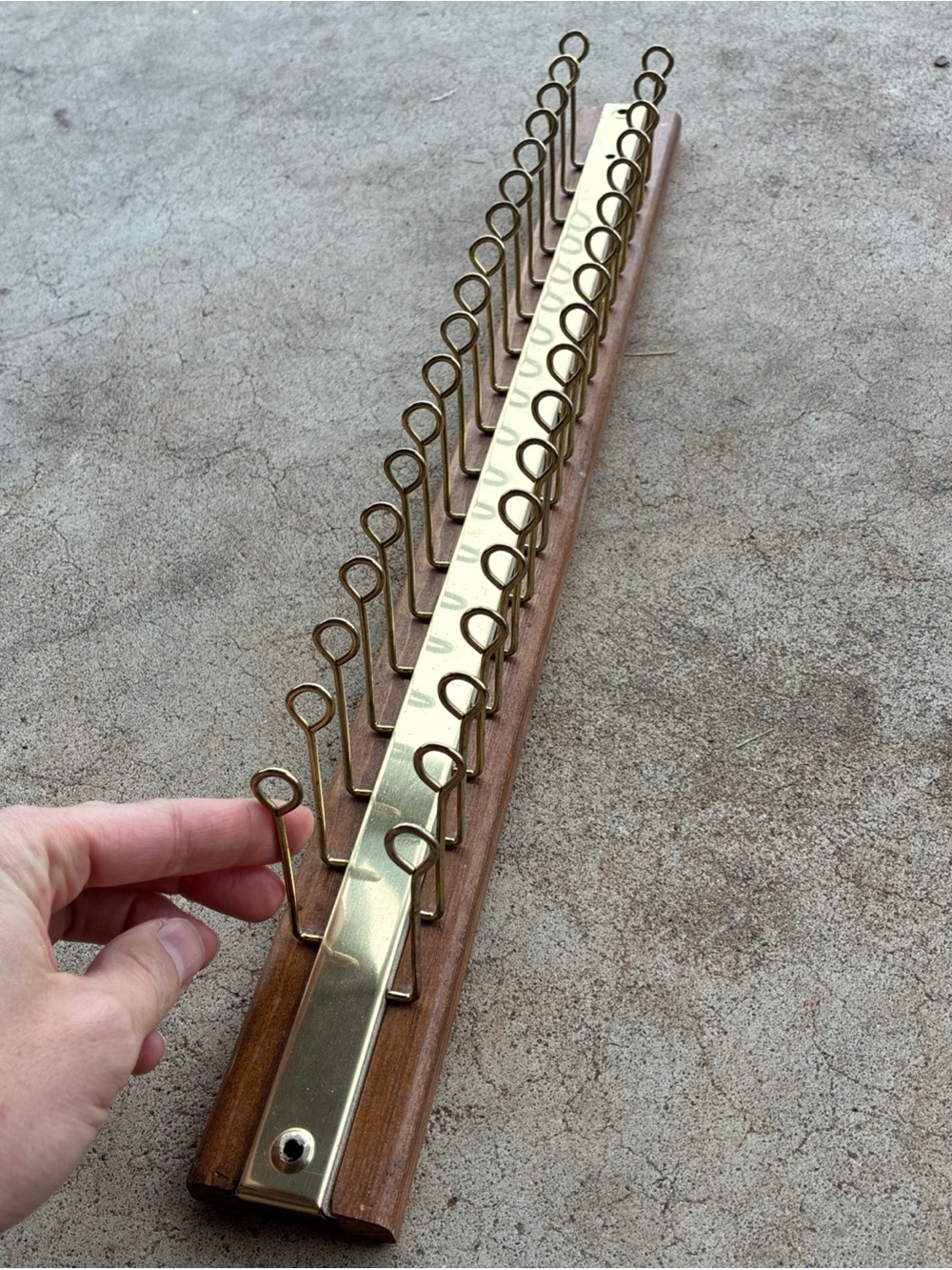 Tie Rack BUTTERPAT DISPLAY wood and brass holds 17 butterpats